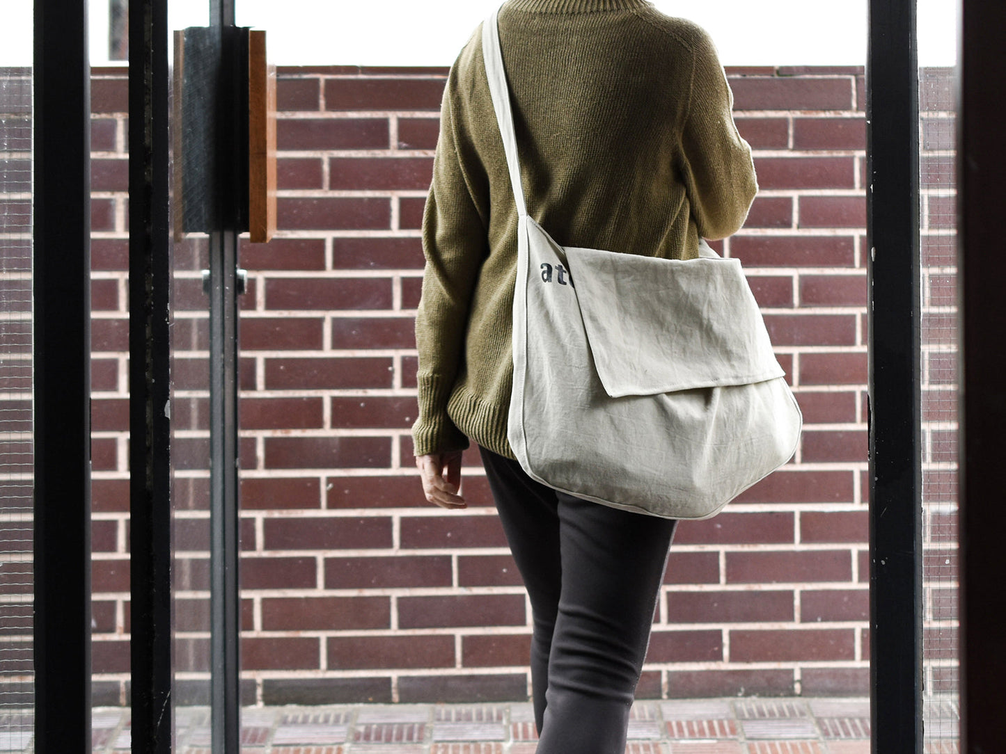 ateliers PENELOPE CL Kern Shoulder Bag