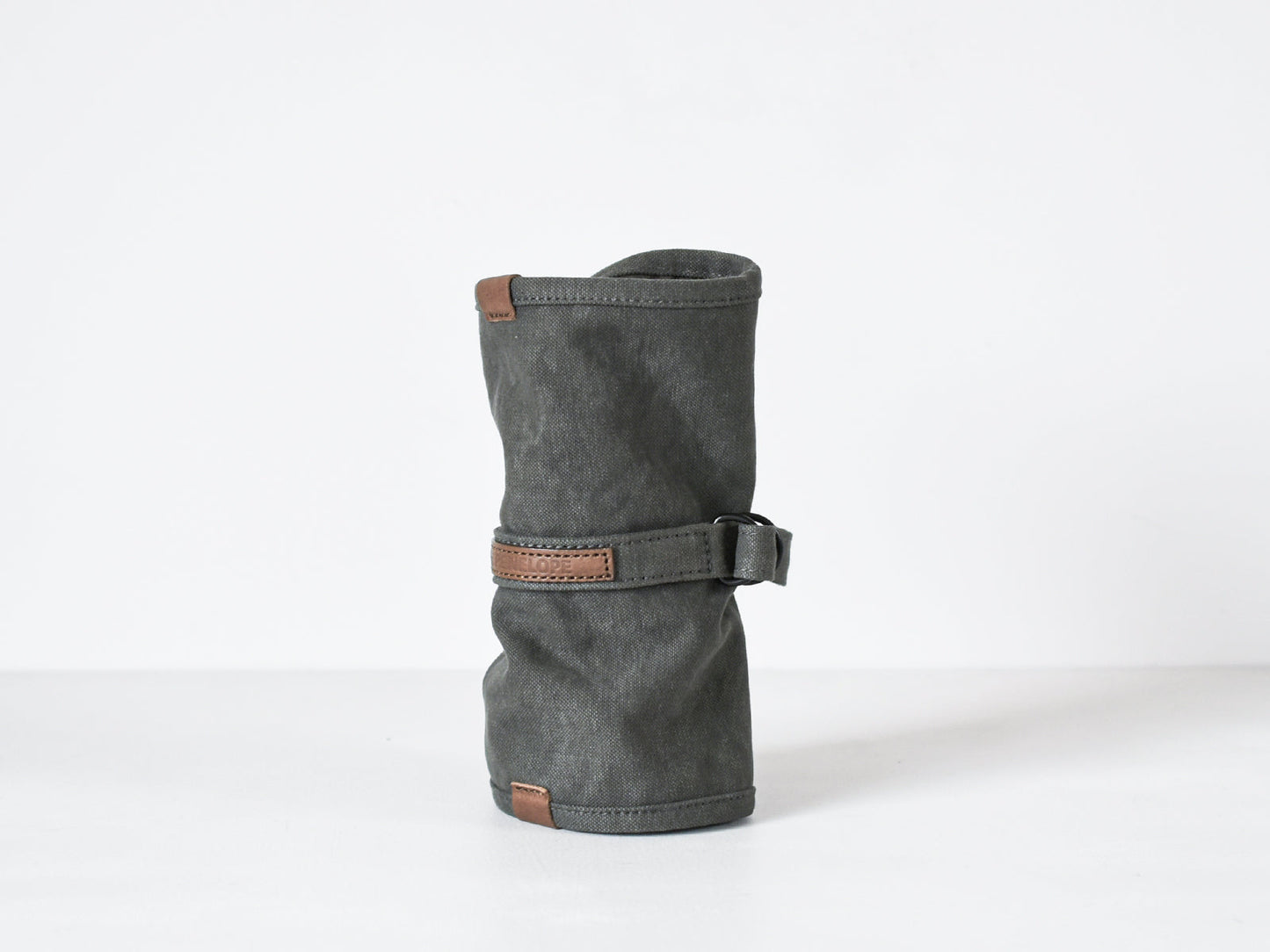 ateliers PENELOPE Roberto Pouch