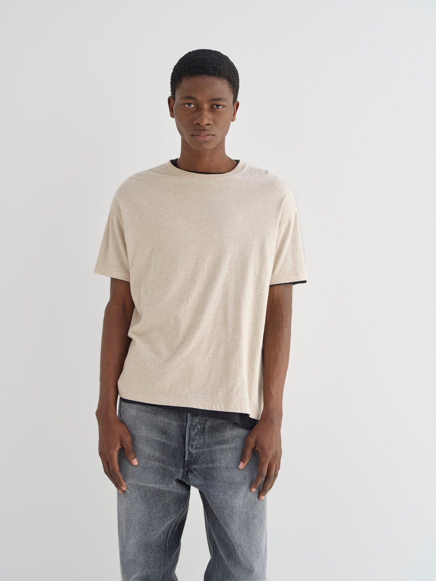 AURALEE SEAMLESS CREW NECK TEE