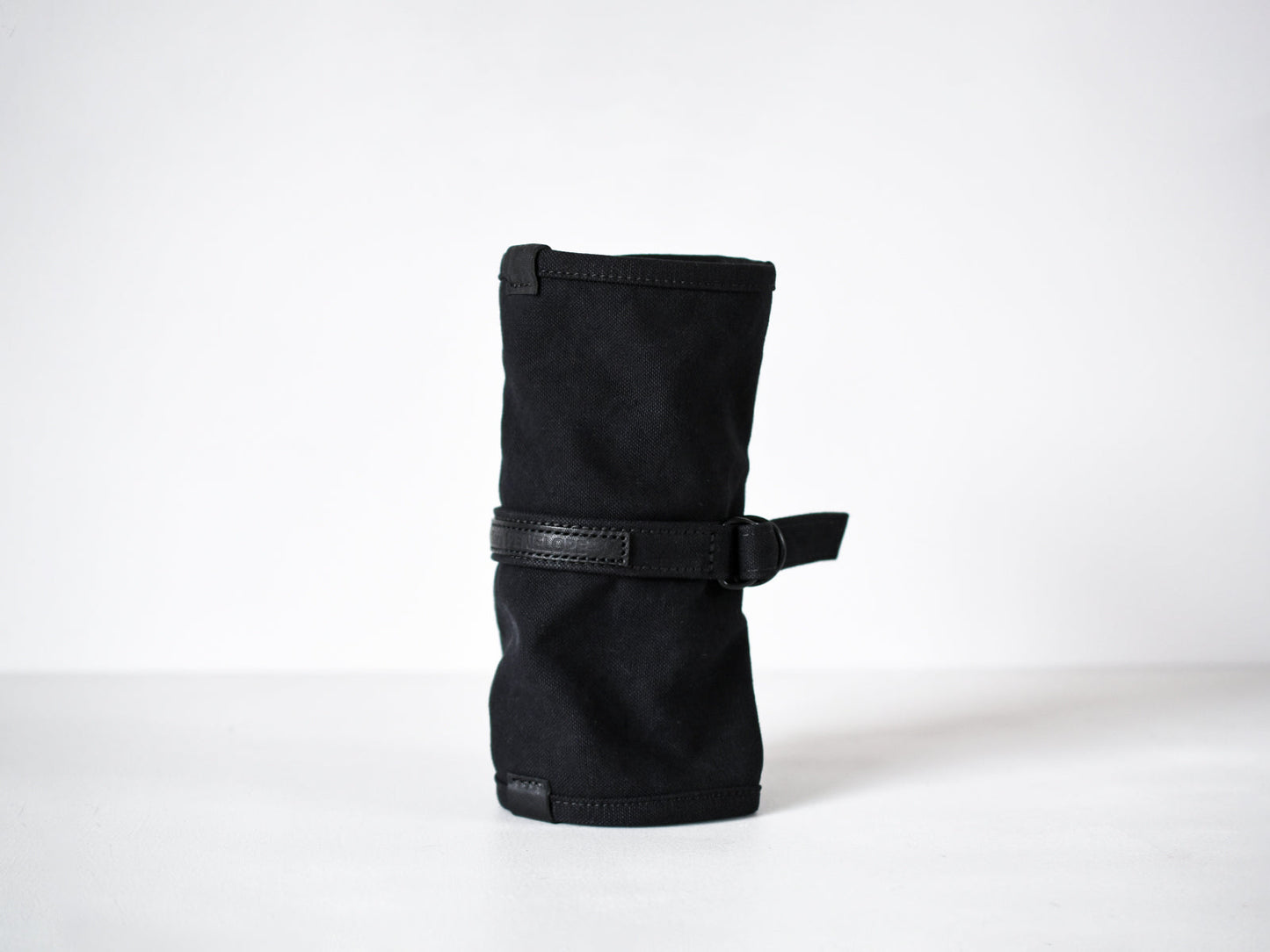 ateliers PENELOPE Roberto Pouch