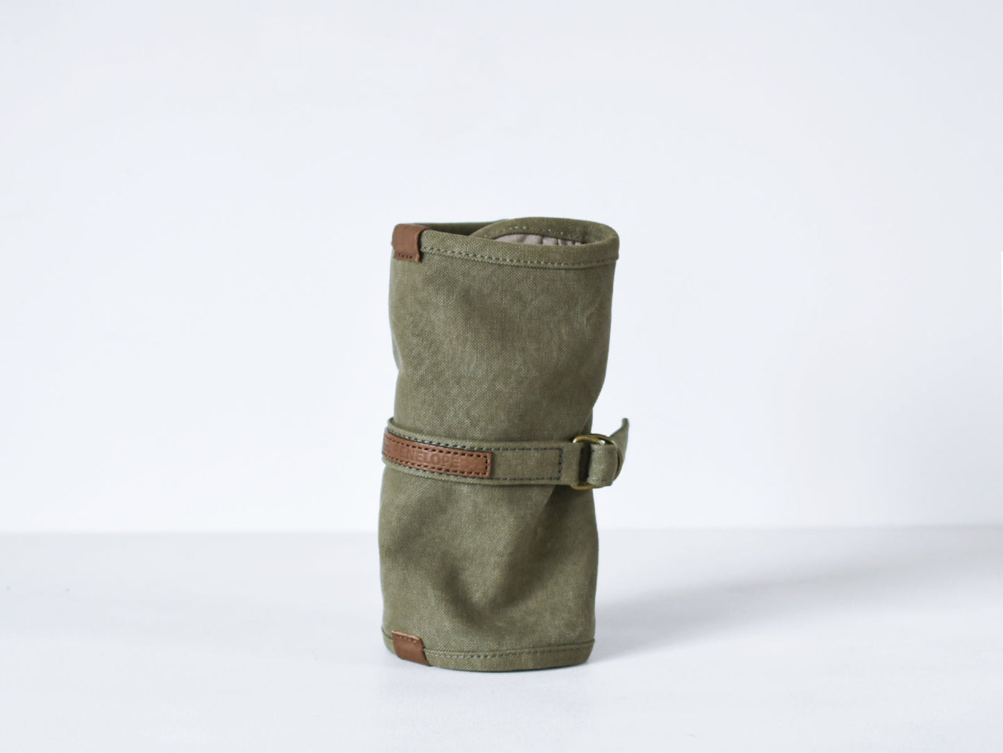 ateliers PENELOPE Roberto Pouch