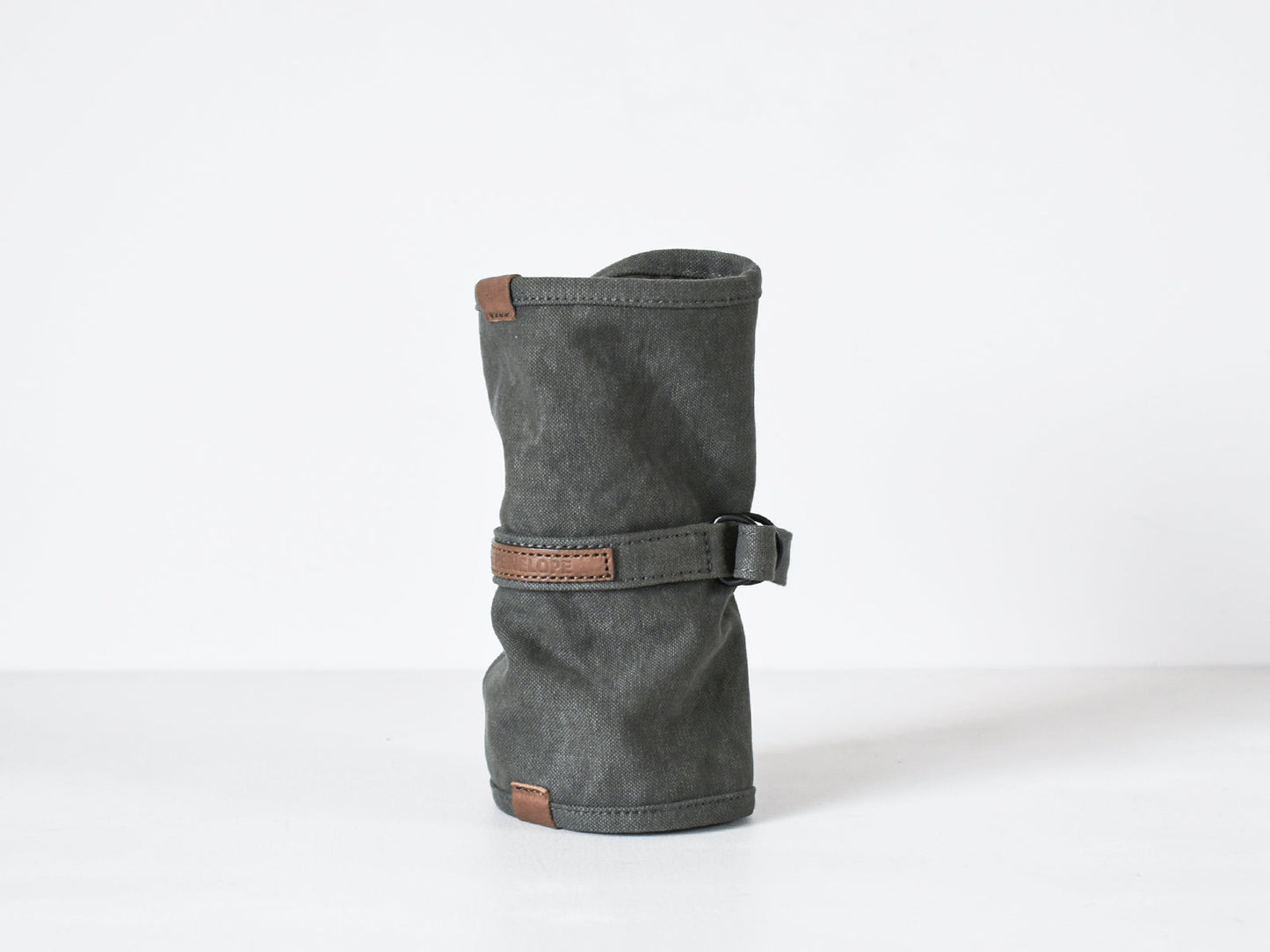 ateliers PENELOPE Roberto Pouch