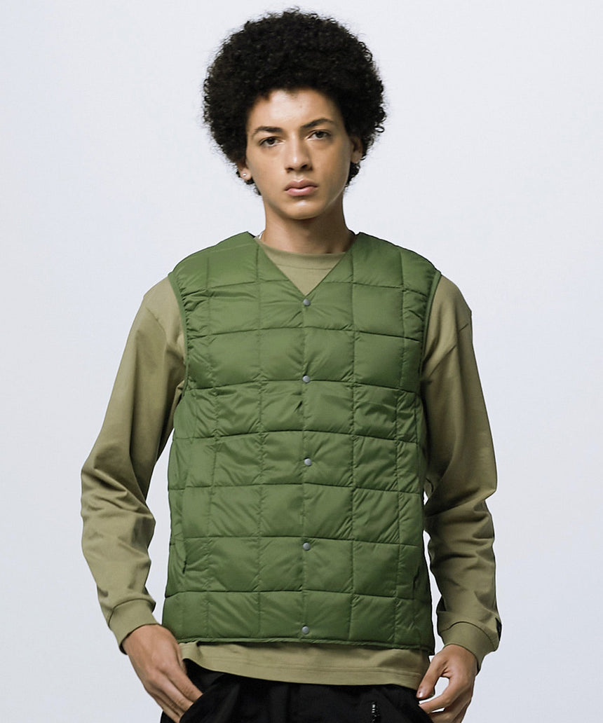 TAION V NECK BUTTON DOWN VEST