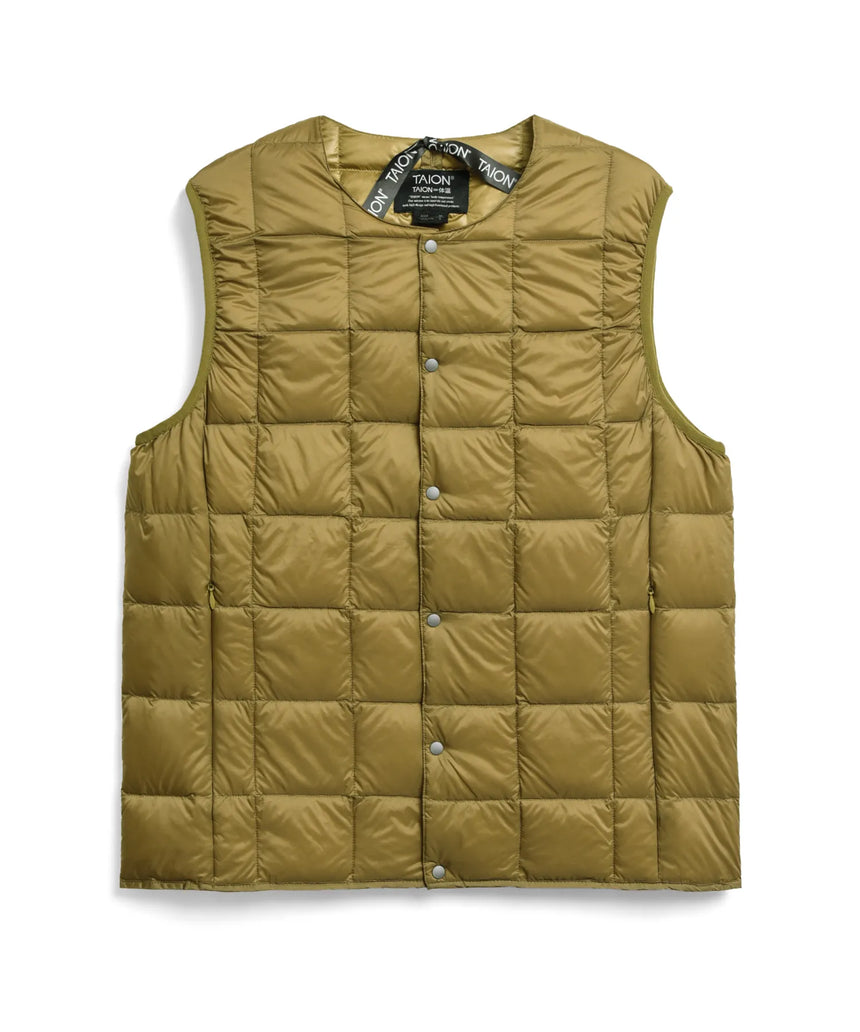 TAION Crew Neck Button Inner Down Vest