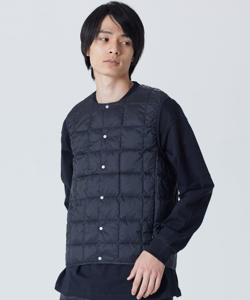 TAION Crew Neck Button Inner Down Vest