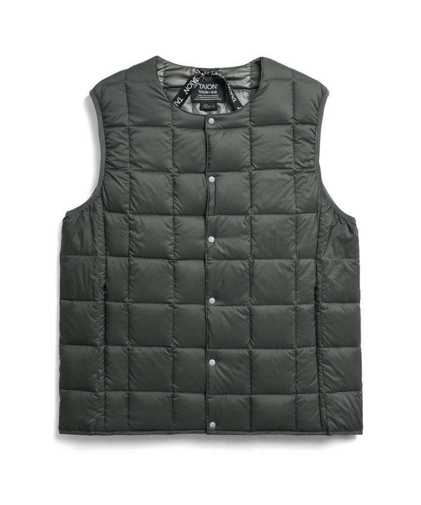 TAION Crew Neck Button Inner Down Vest