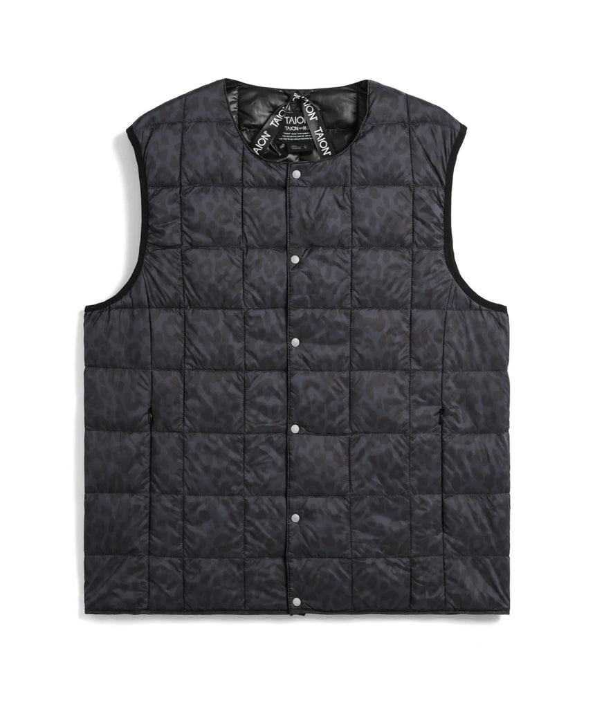 TAION Crew Neck Button Inner Down Vest