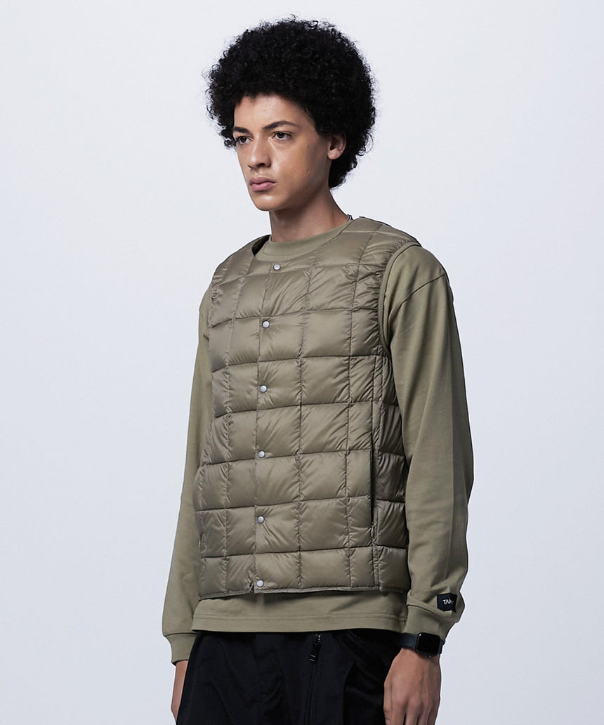 TAION Crew Neck Button Inner Down Vest