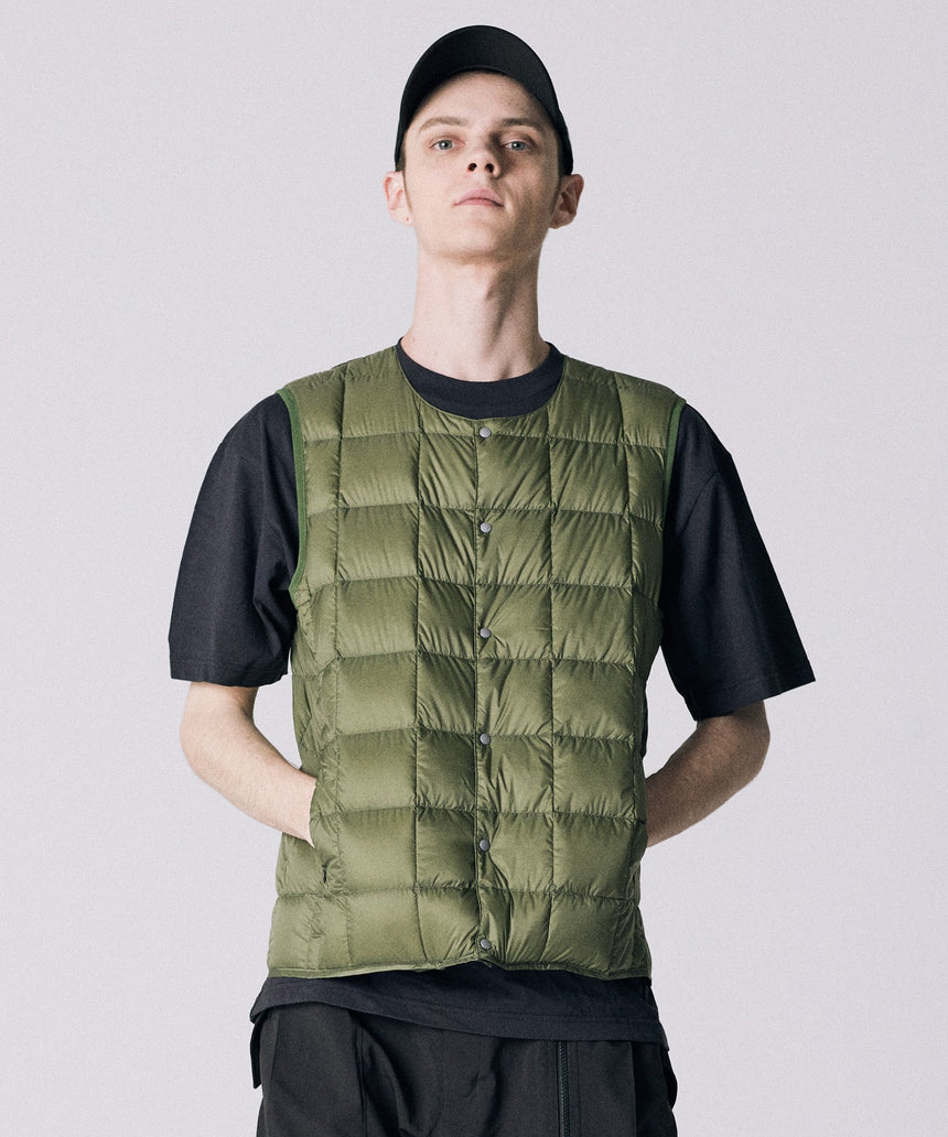 TAION Crew Neck Button Inner Down Vest