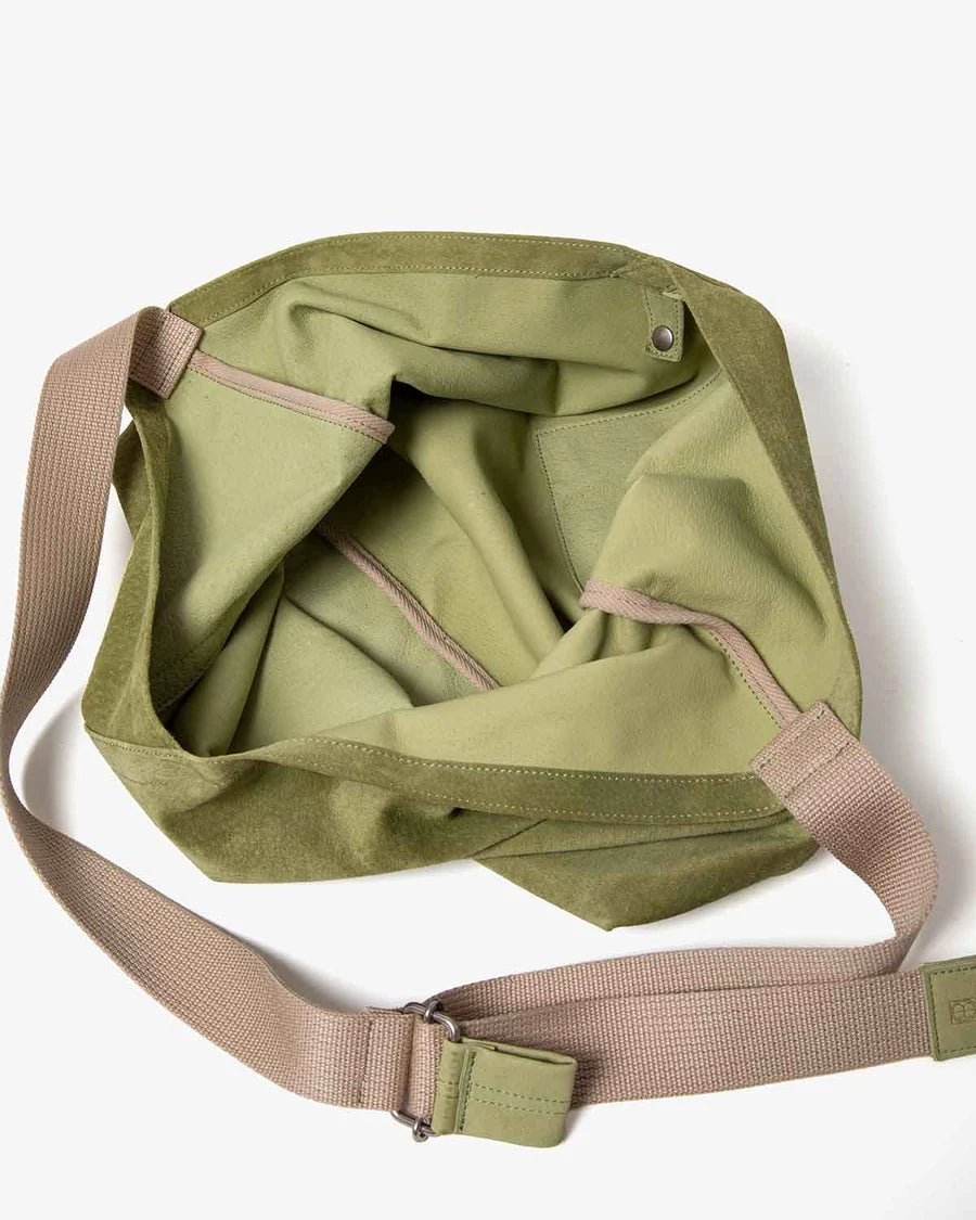 hobo AZUMA SHOULDER BAG M PIG SUEDE