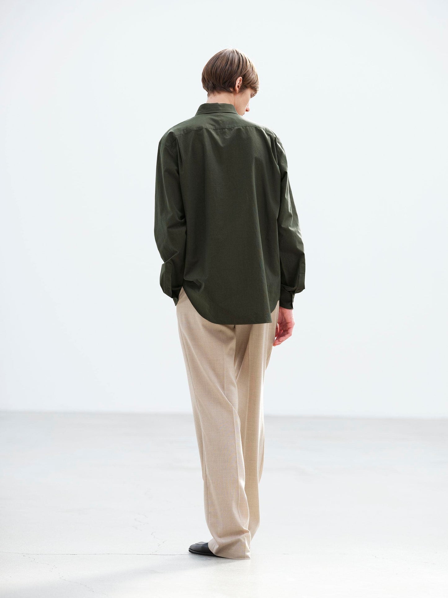 AURALEE WASHED FINX WEATHER CHAMBRAY SHIRT