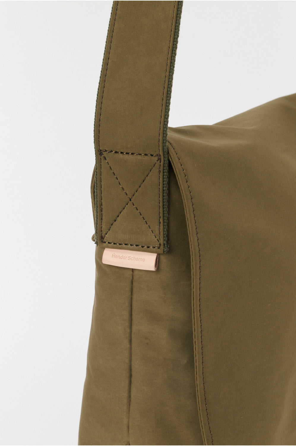 Hender Scheme flap shoulder small