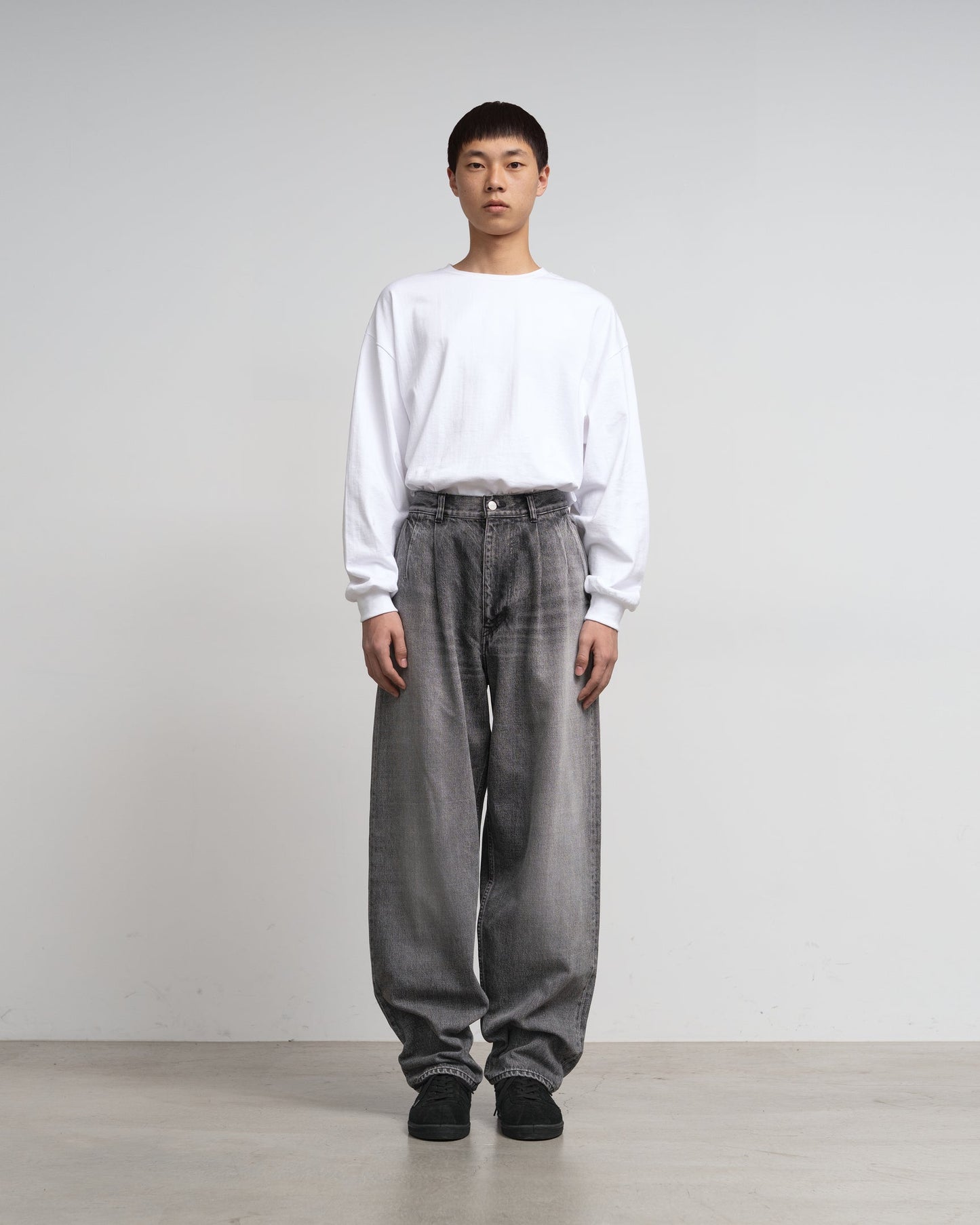 Graphpaper Selvage Denim Two Tuck Tapered Pants - LIGHT FADE