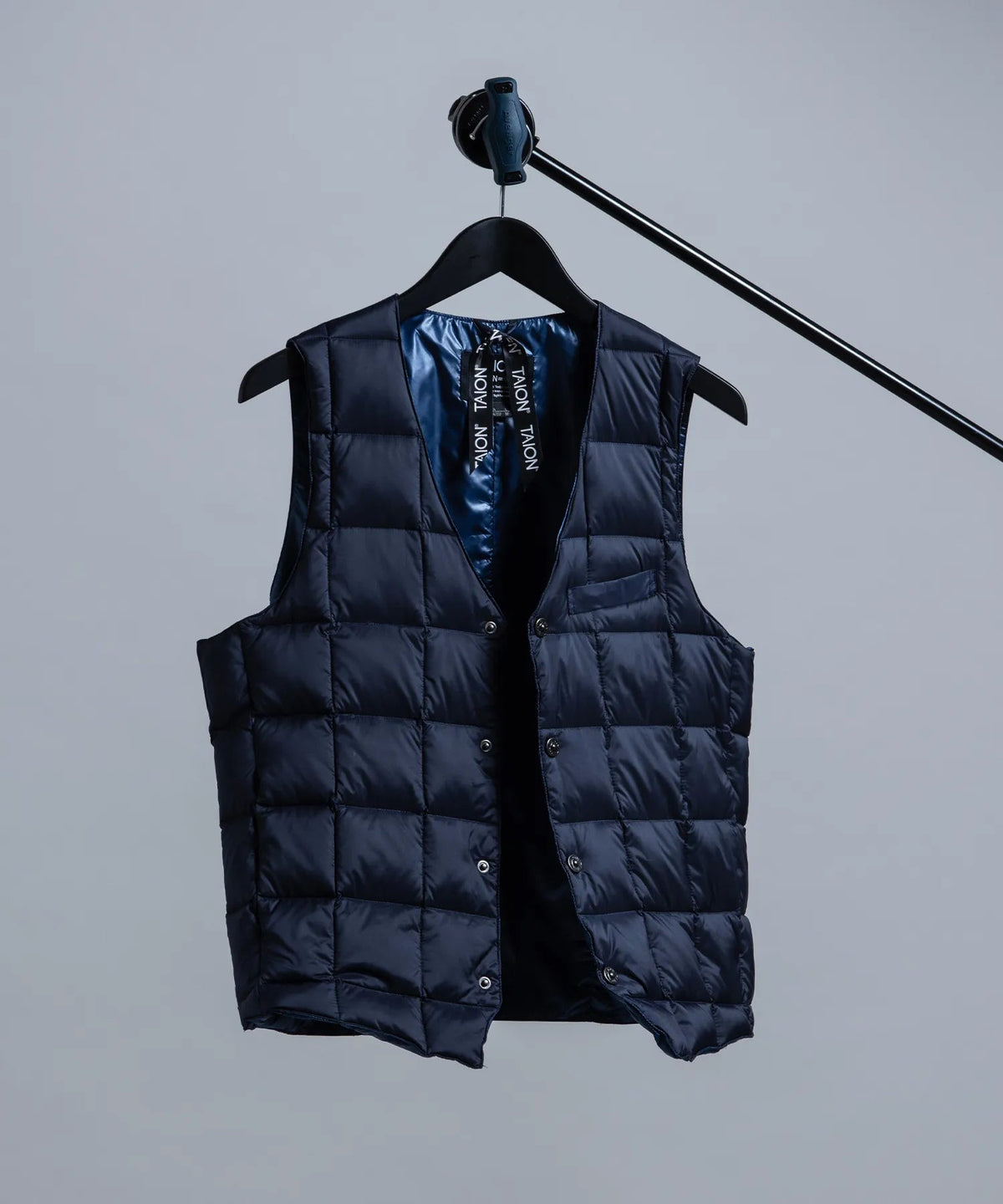 TAION Basic V-Neck Button Down Vest
