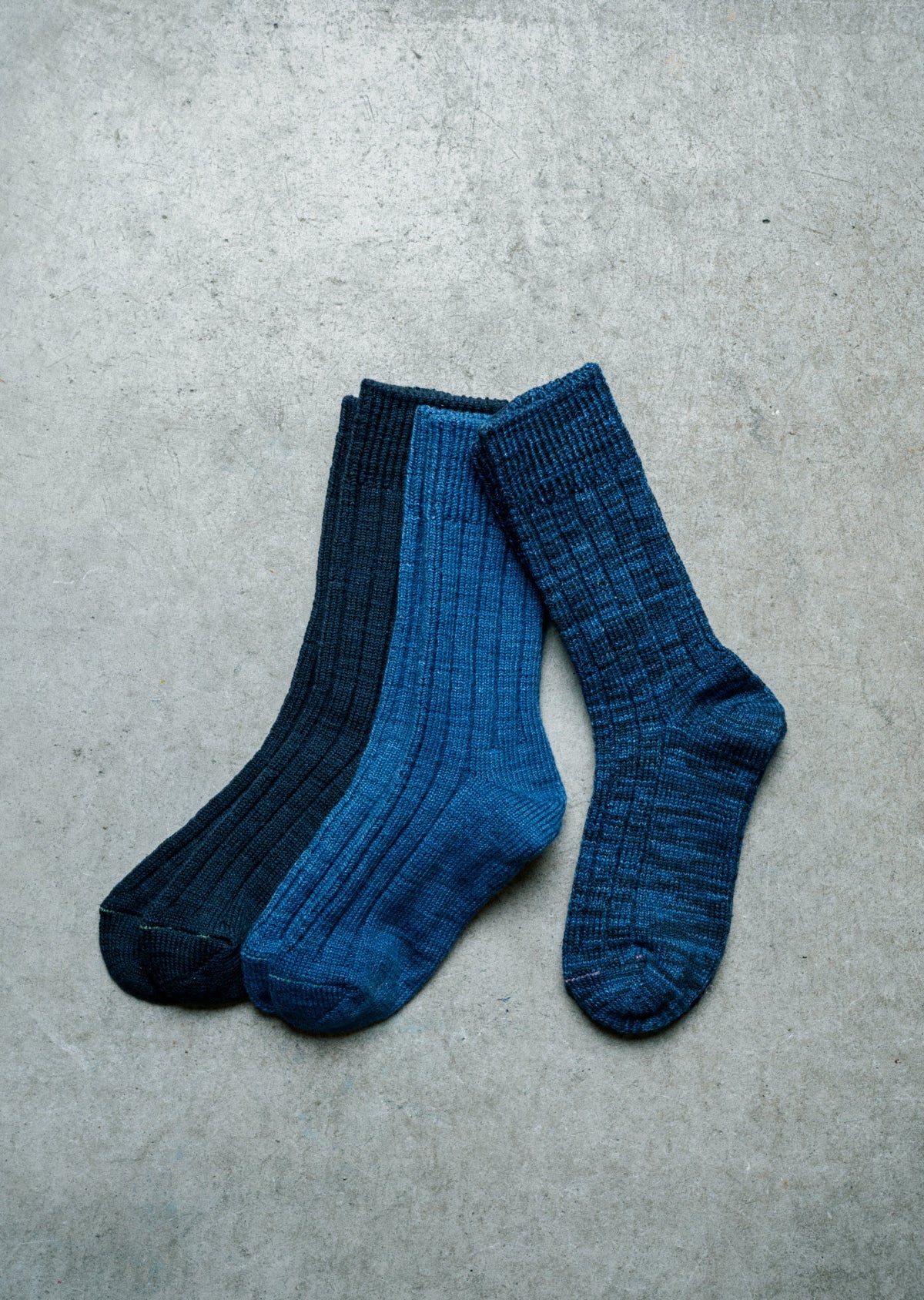 RoToTo ORGANIC COTTON INDIGO TONE SOCKS