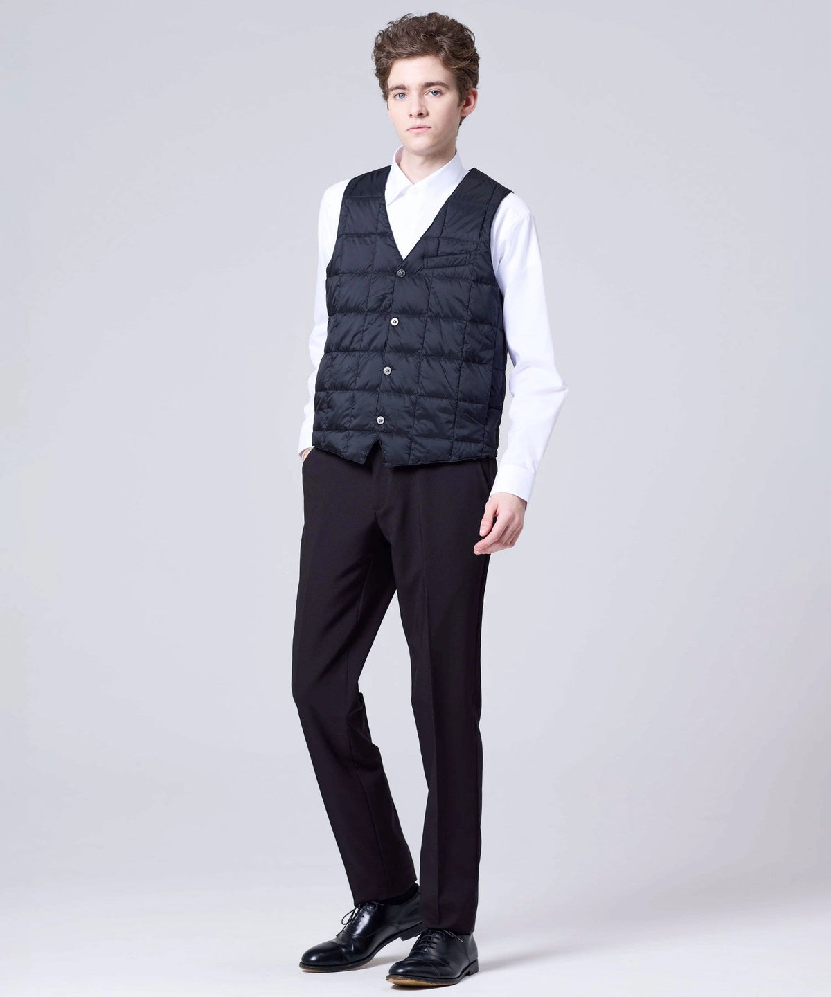 TAION Basic V-Neck Button Down Vest