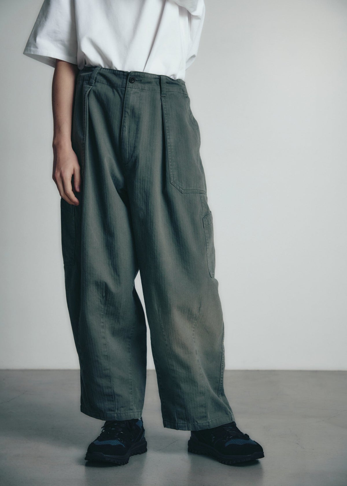 is-ness NU Balloon EZ Pants