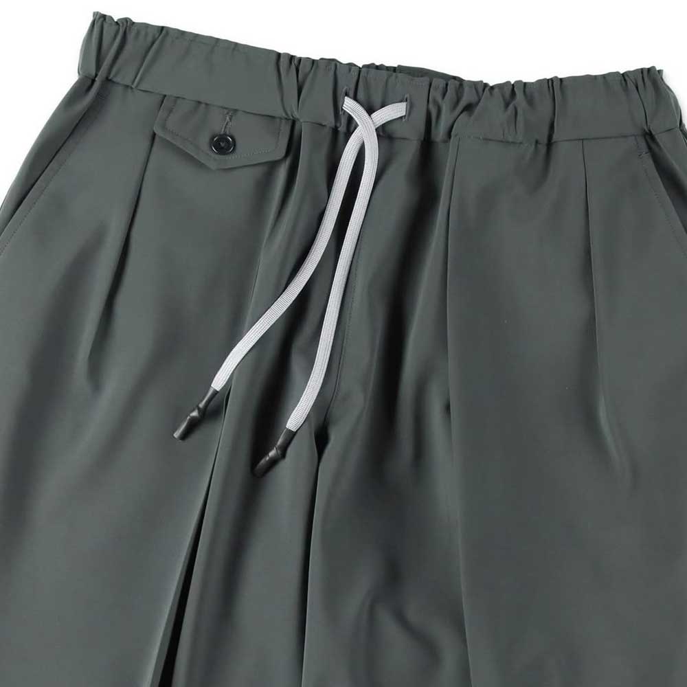 S.F.C (STRIPES FOR CREATIVE) INVERTED PLEATS PANTS