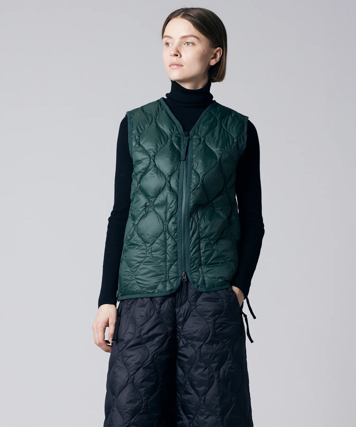 TAION MILITARY V NECK W-ZIP DOWN VEST (SOFT SHELL)