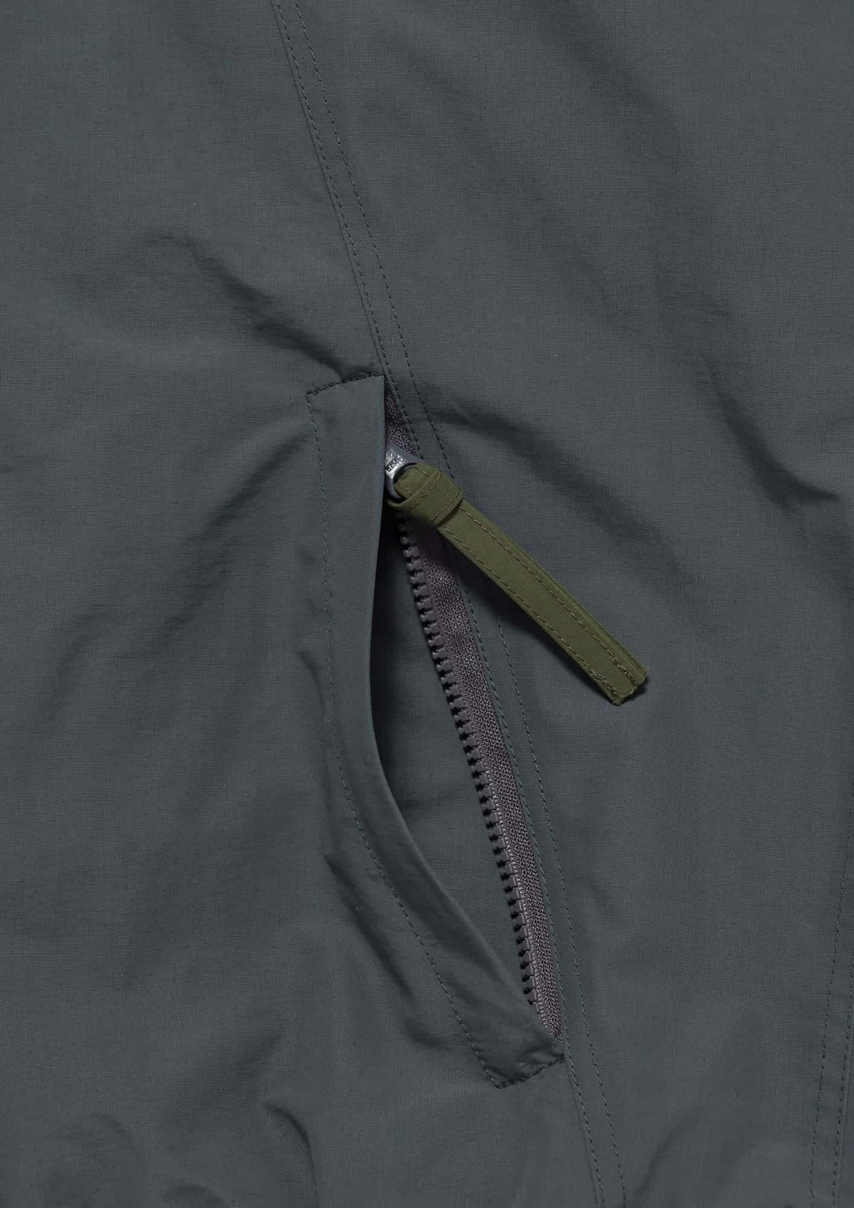 DESCENDANT VENT NYLON JACKET