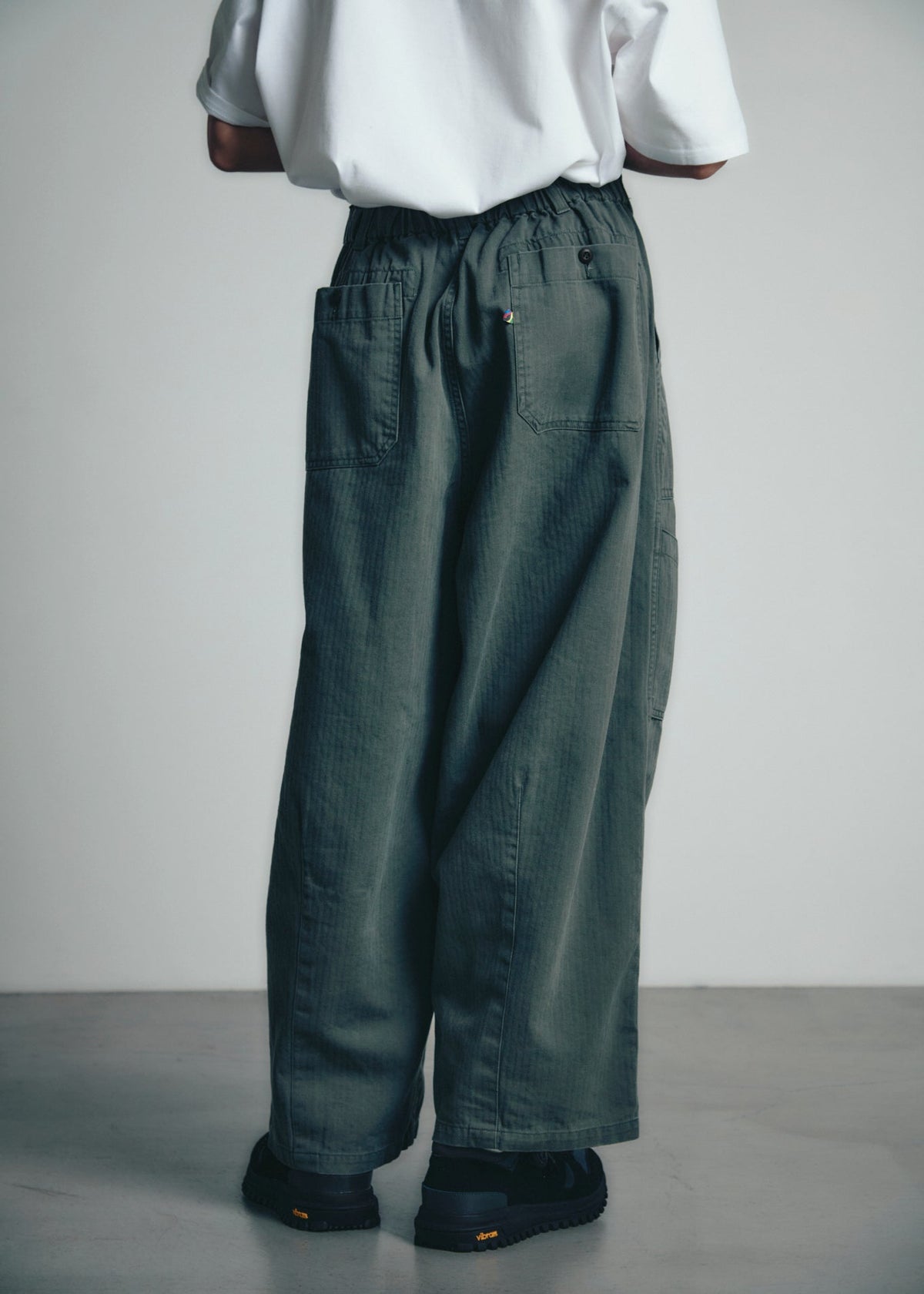 is-ness NU Balloon EZ Pants