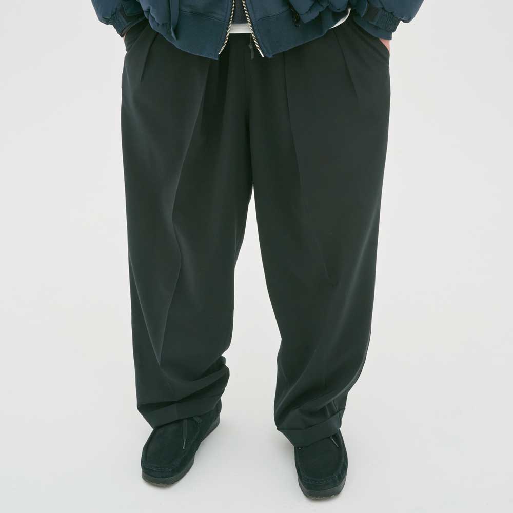 S.F.C (STRIPES FOR CREATIVE) INVERTED PLEATS PANTS