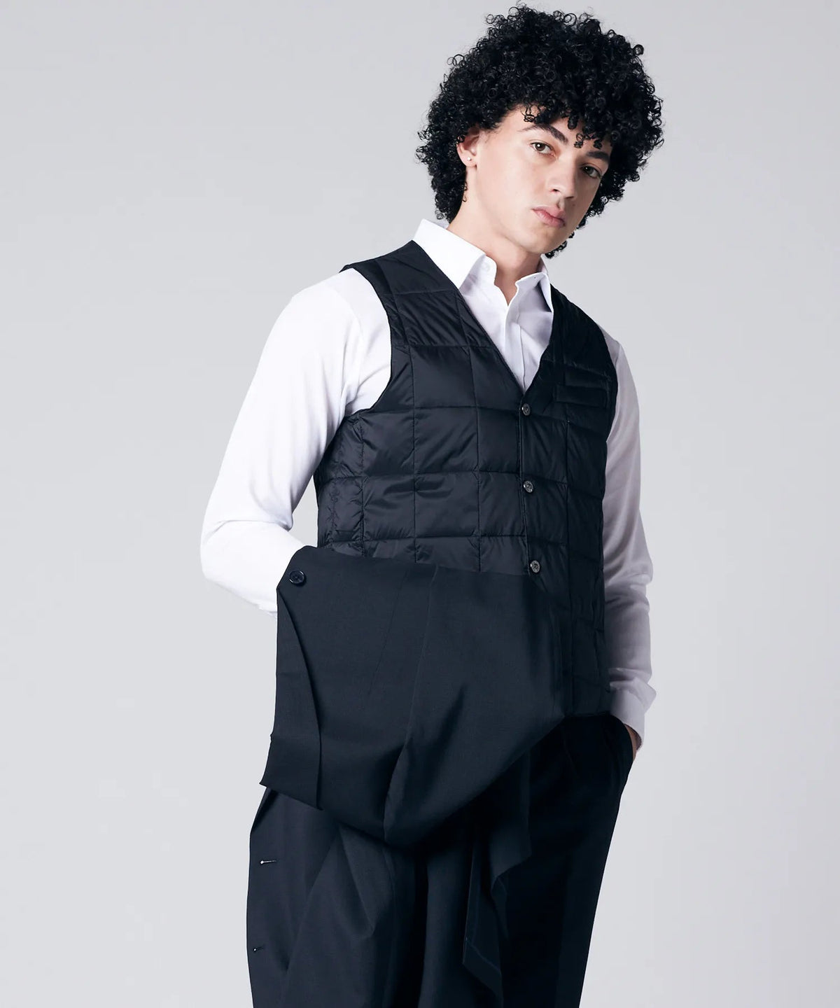 TAION Basic V-Neck Button Down Vest