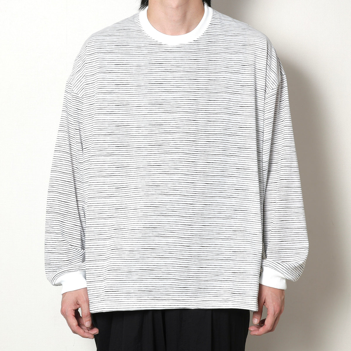 S.F.C (STRIPES FOR CREATIVE) SUPER BIG LS TEE (SIDE STRIPE TECH)
