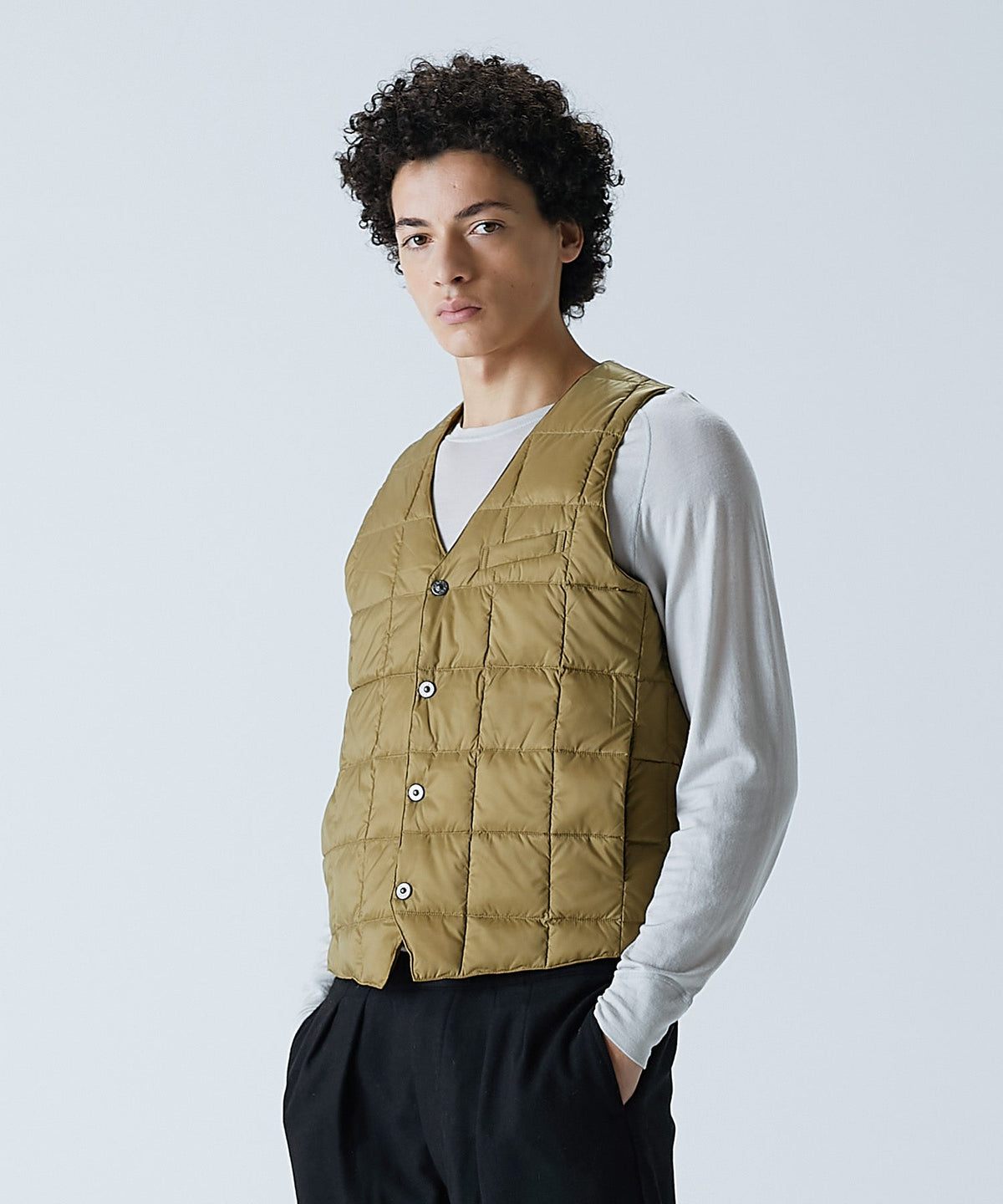 TAION Basic V-Neck Button Down Vest