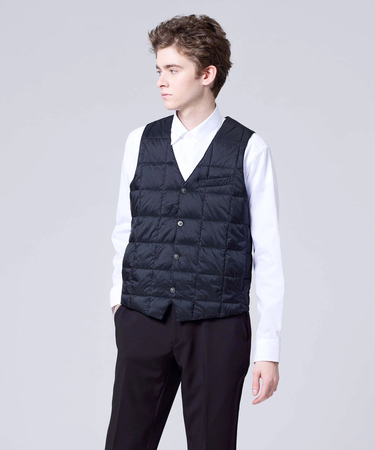 TAION Basic V-Neck Button Down Vest