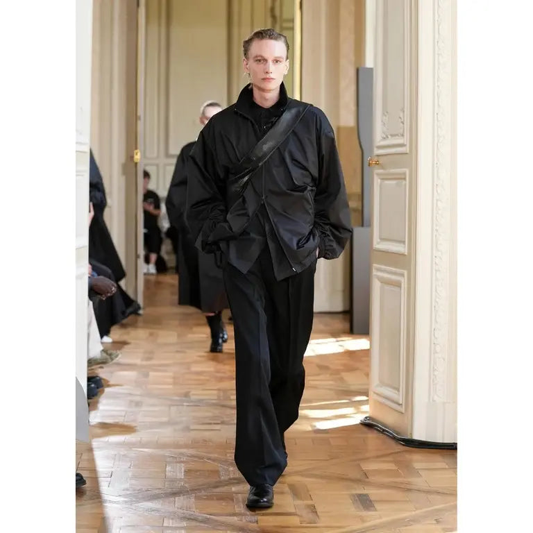 ssstein Twist Shoulder Bag