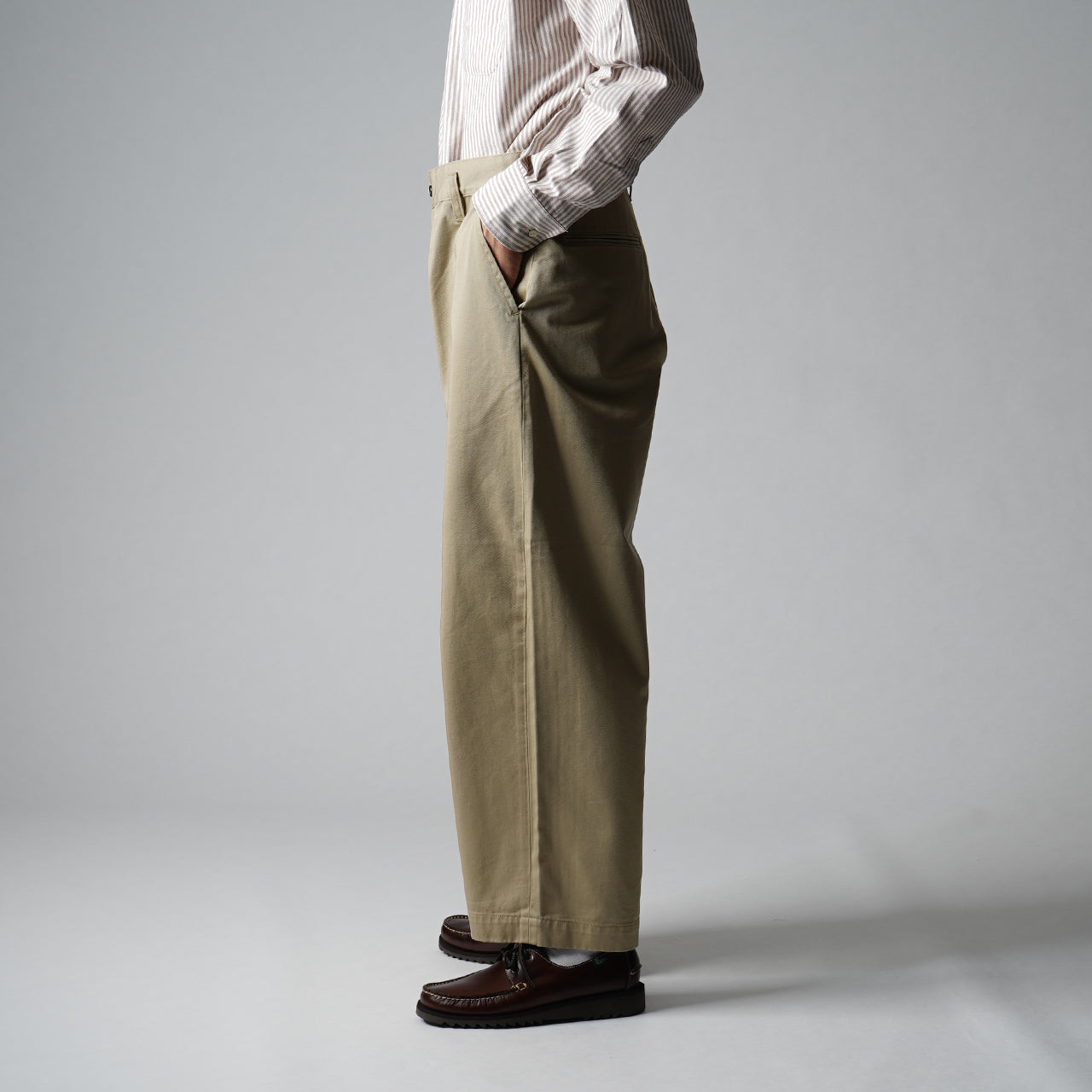 PORTER CLASSIC SATCHMO CHINOS カーキ Lサイズ - チノパン