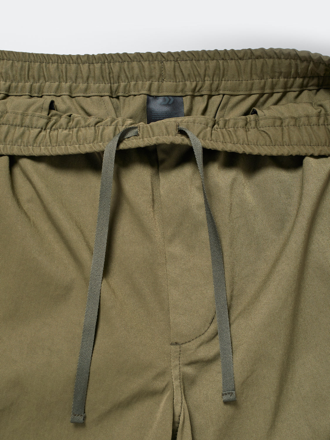 輝く高品質な DAIWA Tech Twill Trousers 2P Easy チノパン