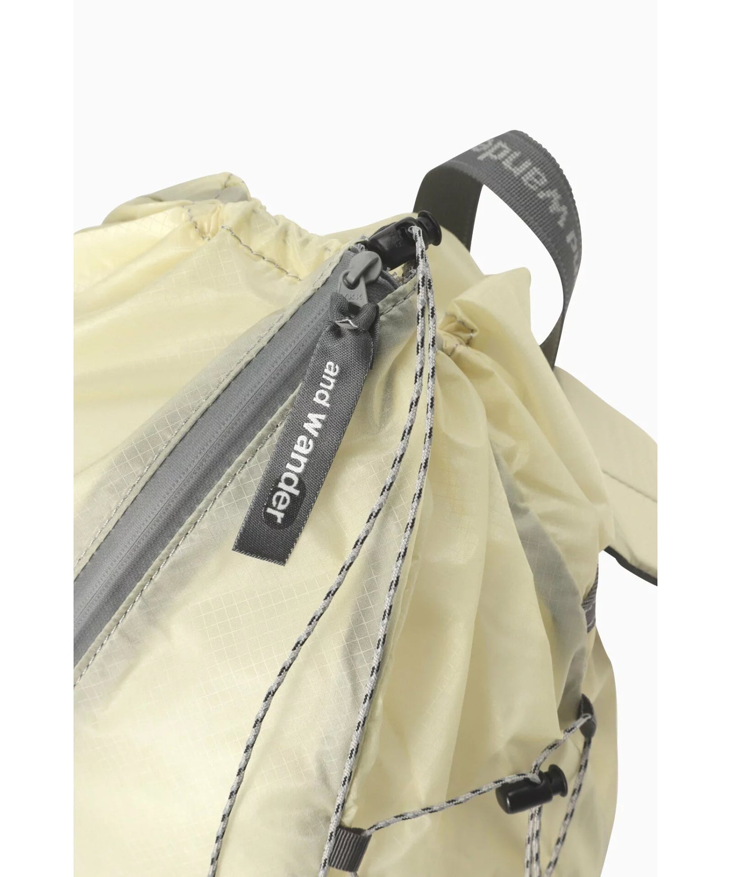 and wander sil daypack