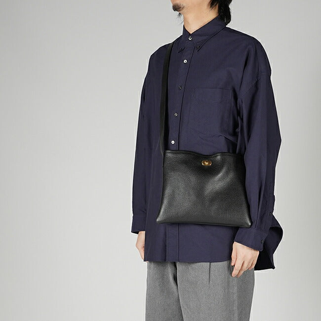 Hender Scheme twist buckle bag S