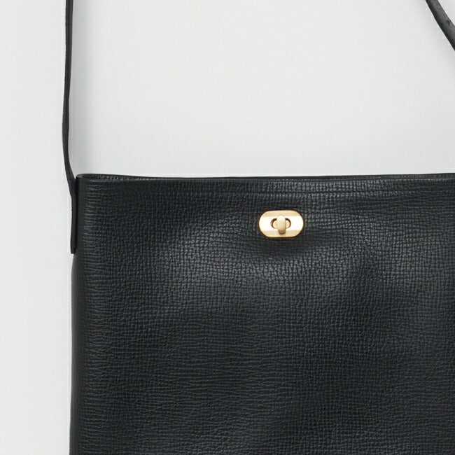 Hender Scheme twist buckle bag S