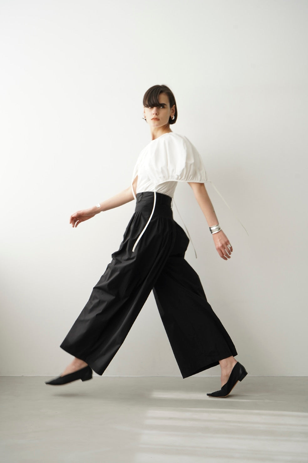 CLANE TUCK DESIGN WIDE PANTS – unexpected store