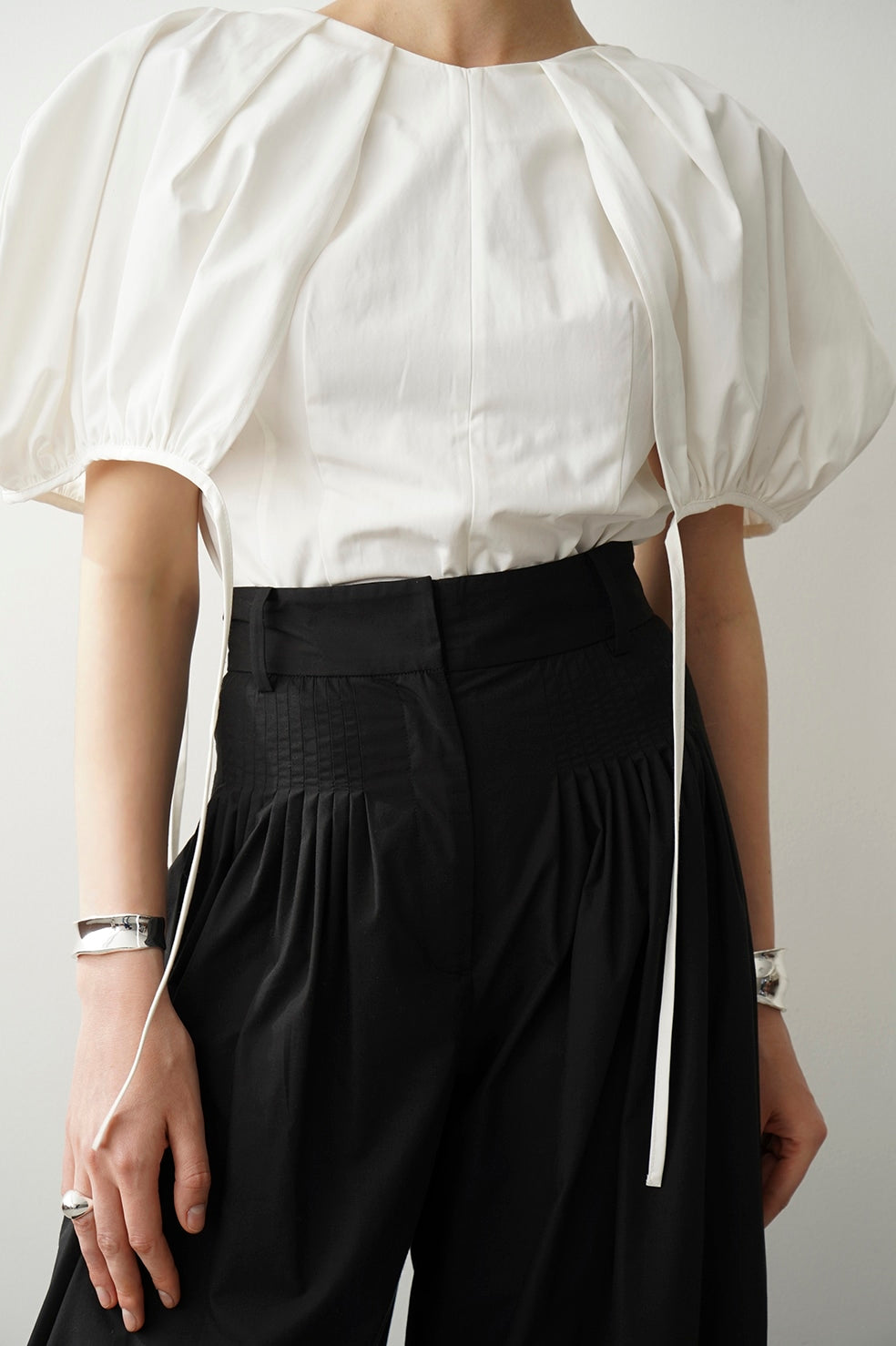 CLANE TUCK DESIGN WIDE PANTS – unexpected store