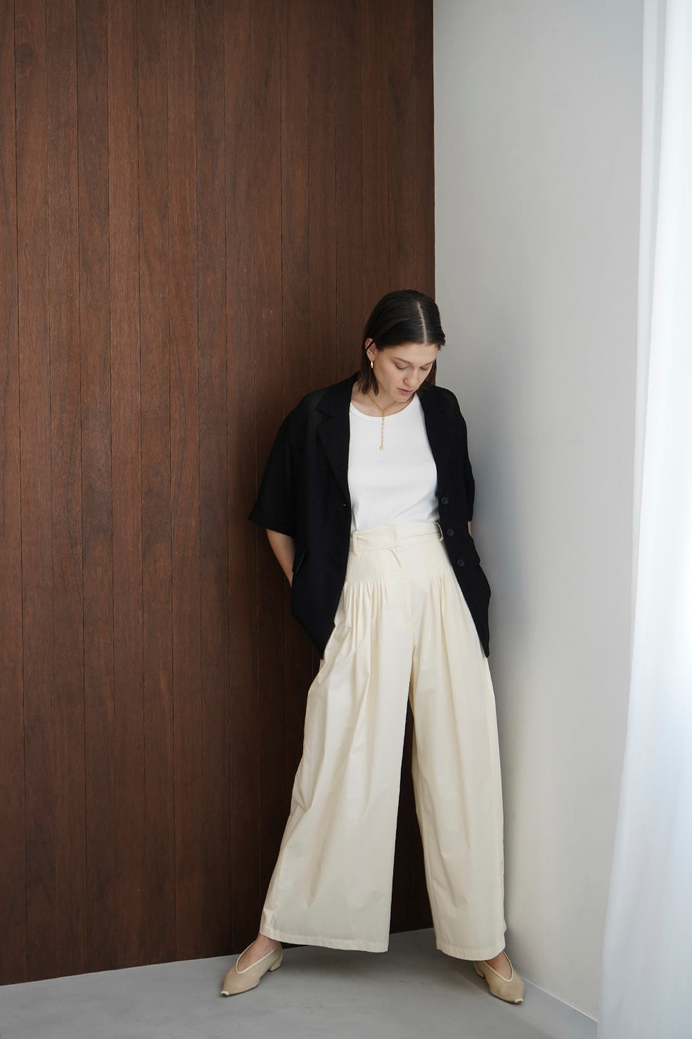 CLANE TUCK DESIGN WIDE PANTS