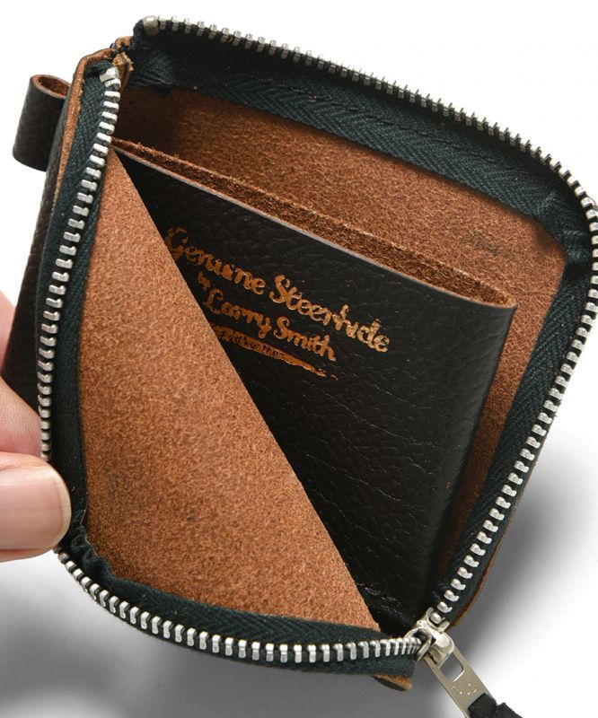 LARRY SMITH EMBOSSED L ZIPPER SHORT WALLET