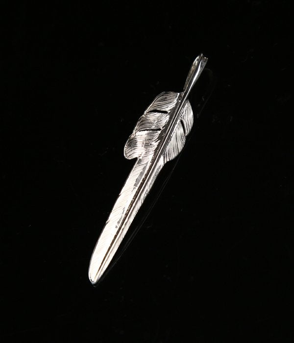 LARRY SMITH KAZEKIRI FEATHER PENDANT No. 30 -Large-