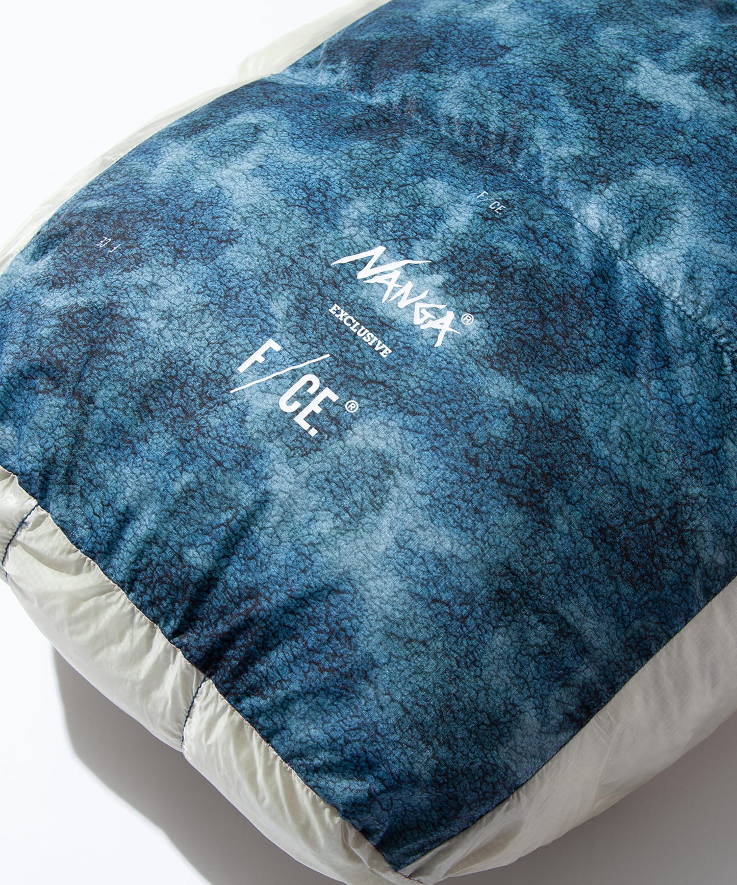 F/CE. × NANGA ENVIRONMENT UDD SLEEPING BAG 1000