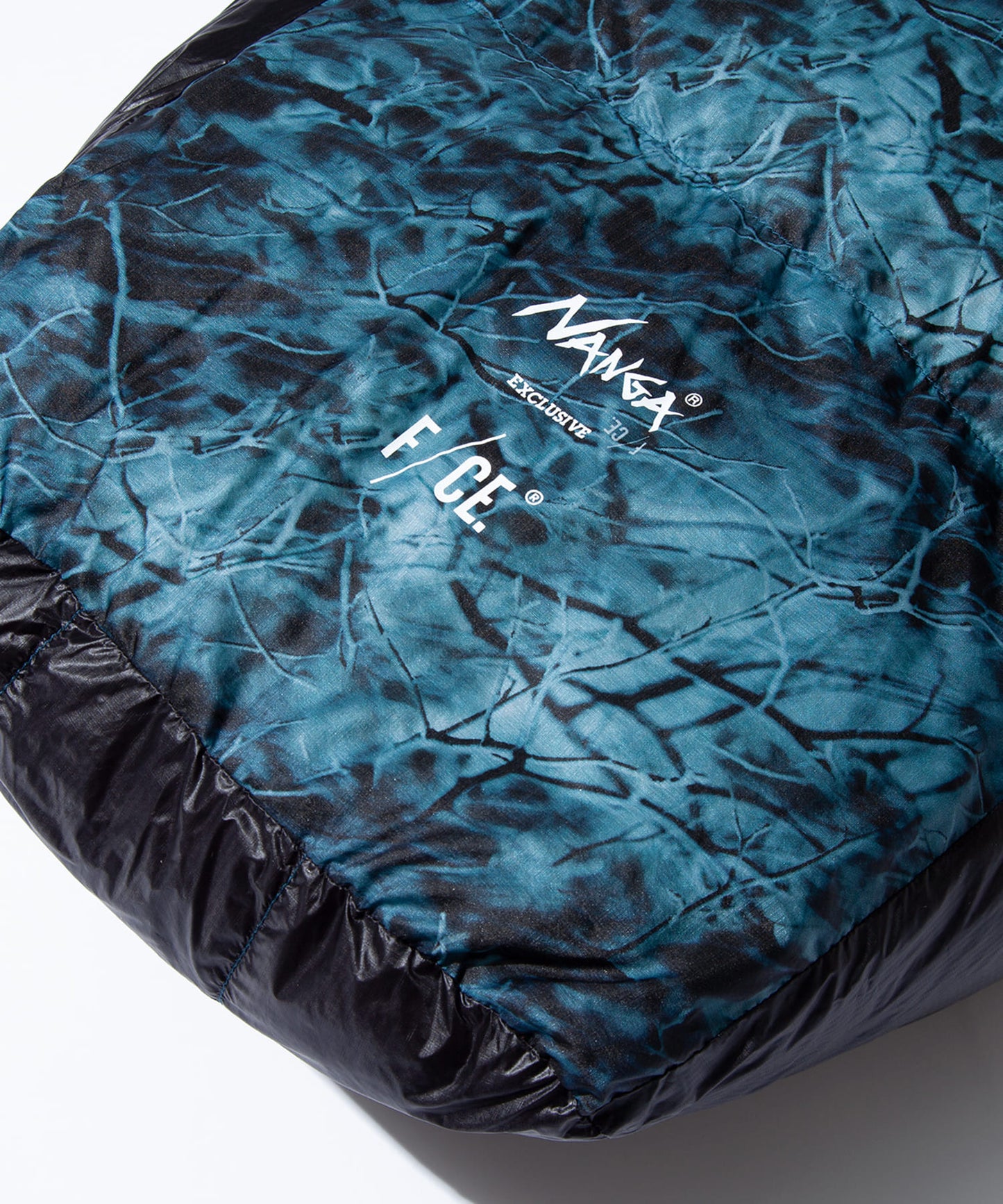 F/CE. × NANGA ENVIRONMENT UDD SLEEPING BAG 1000