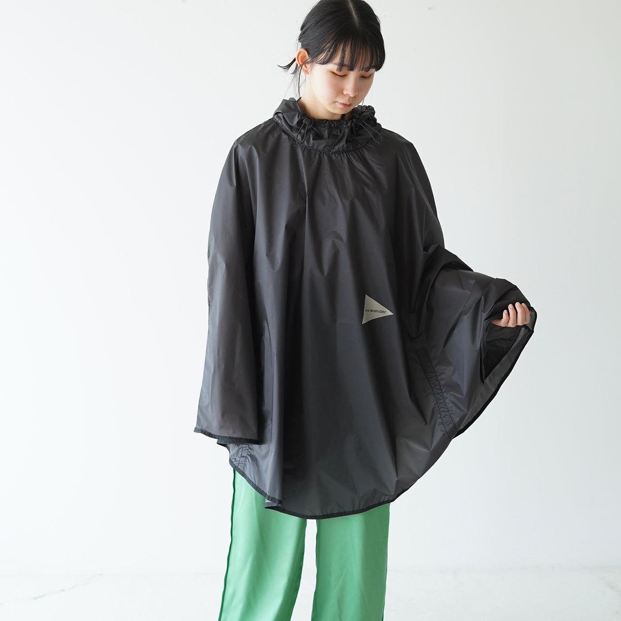 and wander sil poncho