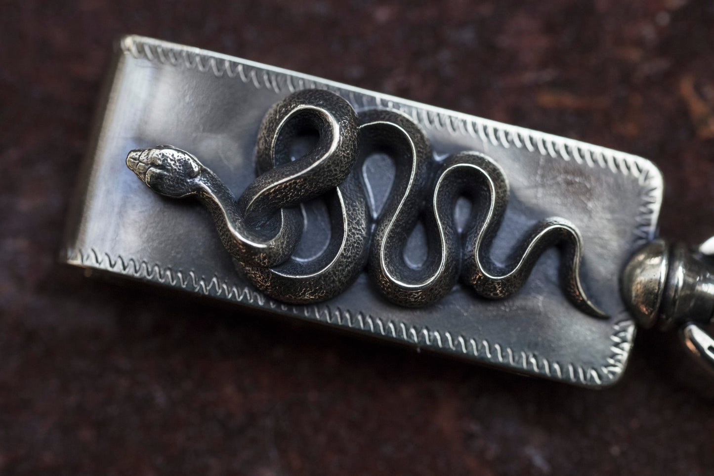 Peanuts&Co snake clip type keychain brass