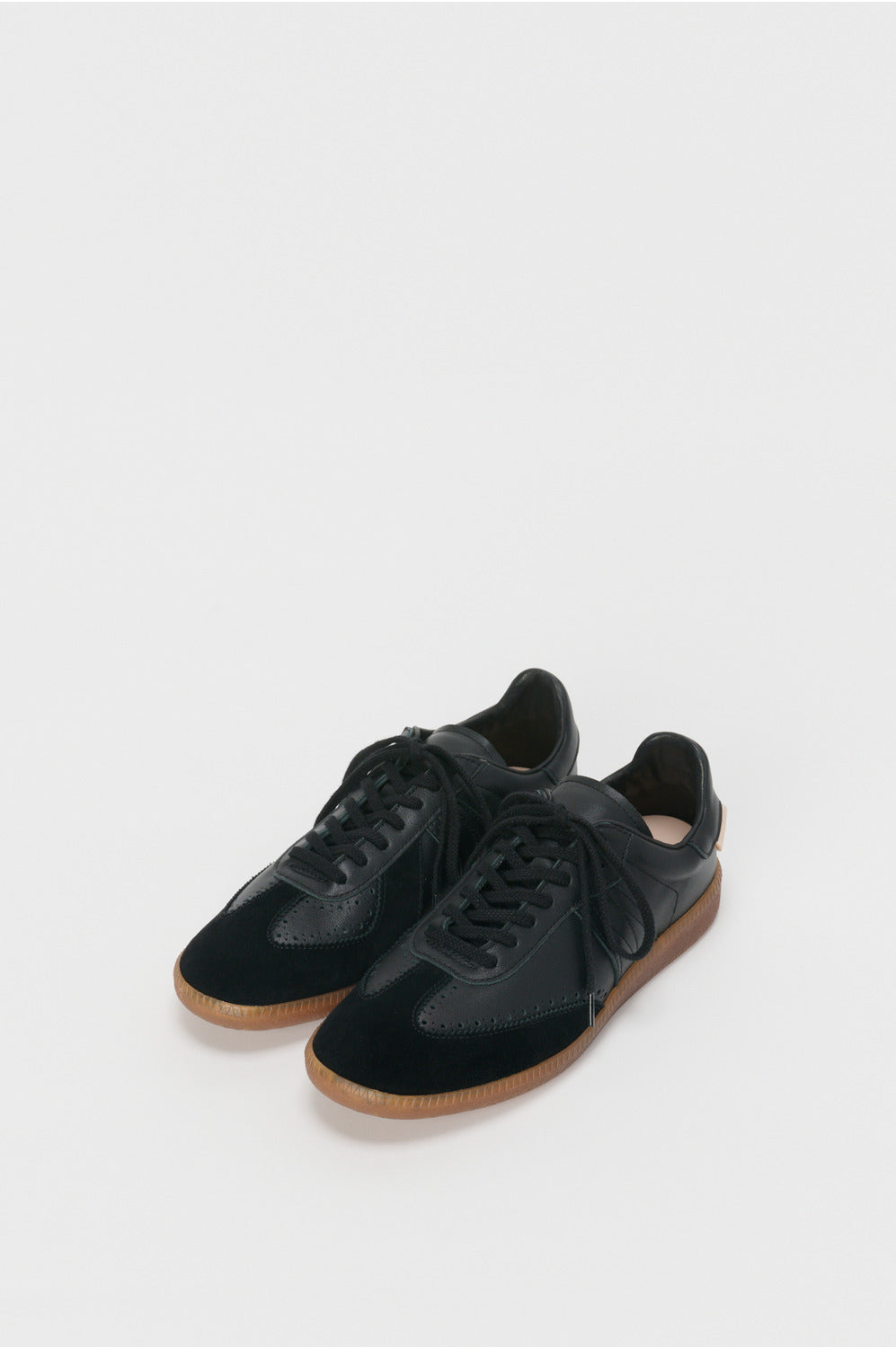 Hender Scheme citizen trainer – unexpected store